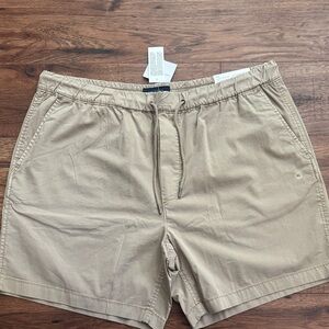 BRAND NEW! Men's American Eagle Tan Shorts sz: XL